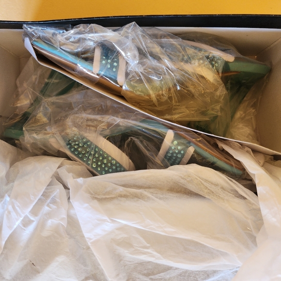 Nine West Darla heel, blue, sz 6 - Picture 5 of 8